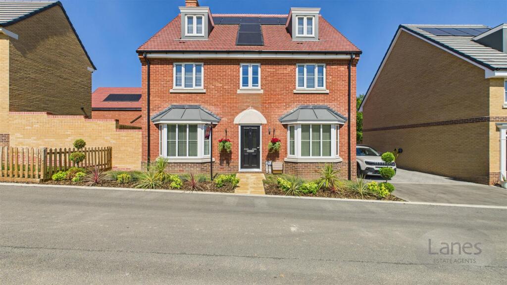 Main image of property: Tigwell Place, Hoddesdon