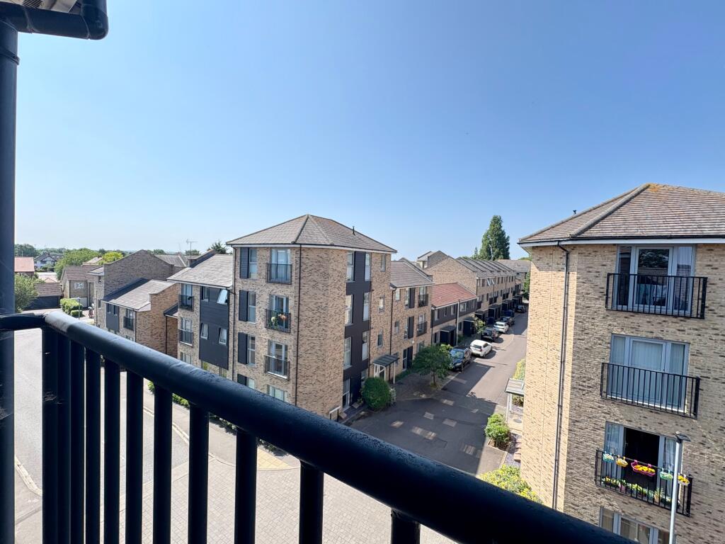 Main image of property: Gladeside, Cambridge, CB4