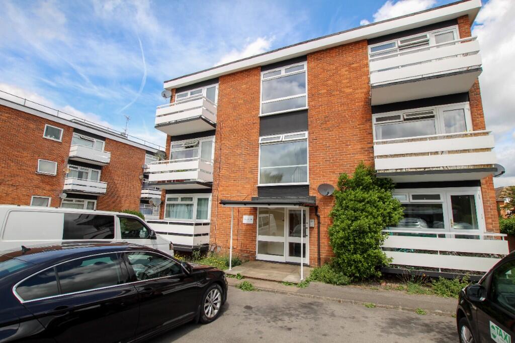 Main image of property: St. Johns Road, Newbury, Berkshire, RG14