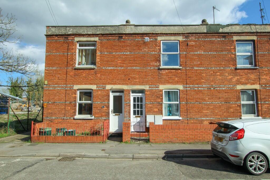 Main image of property: Boundary Road, Newbury, Berkshire, RG14