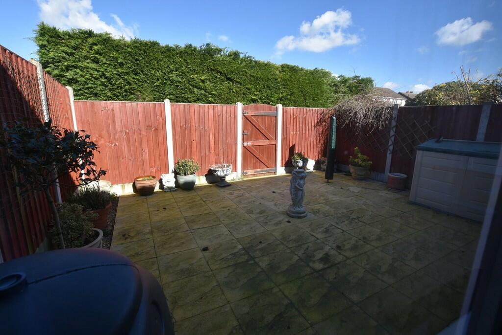 3 bedroom terraced house for sale in Nursery Road, Great Cornard, CO10