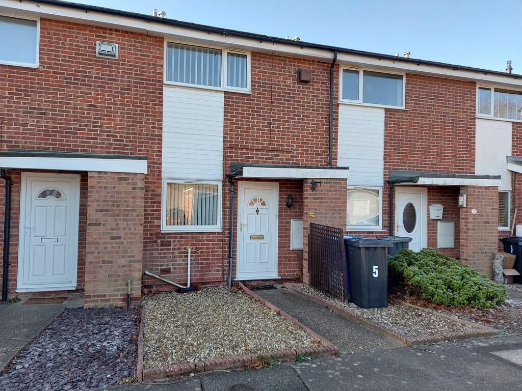 2 bedroom terraced house for sale in Carsons Drive, Great Cornard, CO10