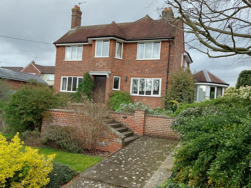 3 bedroom detached house for sale in Melford Road, Sudbury, CO10