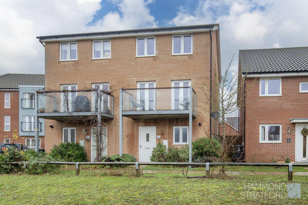 3 bedroom semidetached house for sale in Rose Drive, Cringleford, NR4