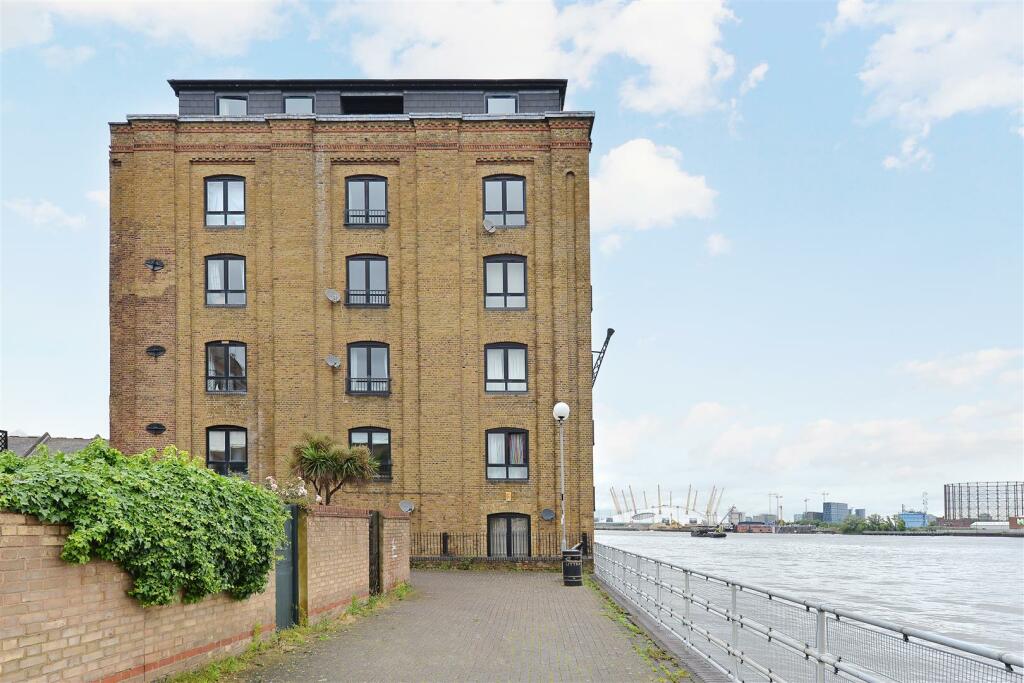 1 bedroom apartment for rent in Cubitt Wharf, Isle of Dogs, E14