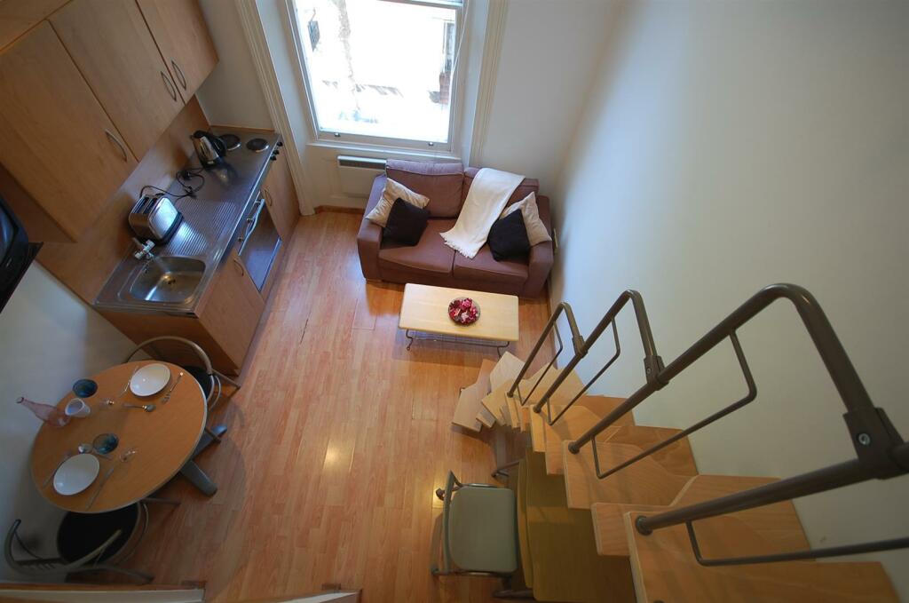 Main image of property: Linden Gardens, Notting Hill / Bayswater, W2