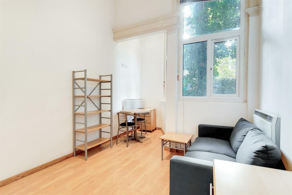 Main image of property: Linden Gardens, Notting Hill / Bayswater W2