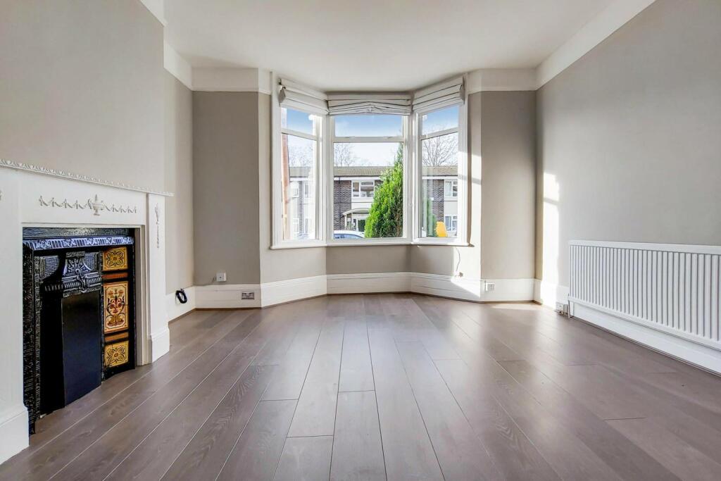3 bedroom terraced house for rent in Northwood Road, Forest Hill, London, SE23