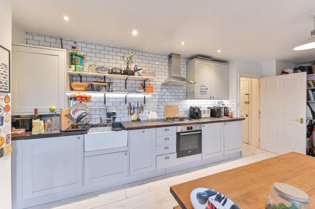 Main image of property: Kelly Avenue, Peckham, London, SE15