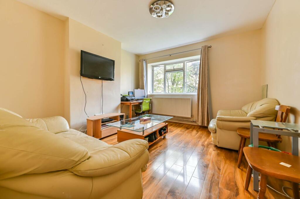 2 bedroom flat for sale in Peckham Rye SE15, Peckham Rye, London, SE15