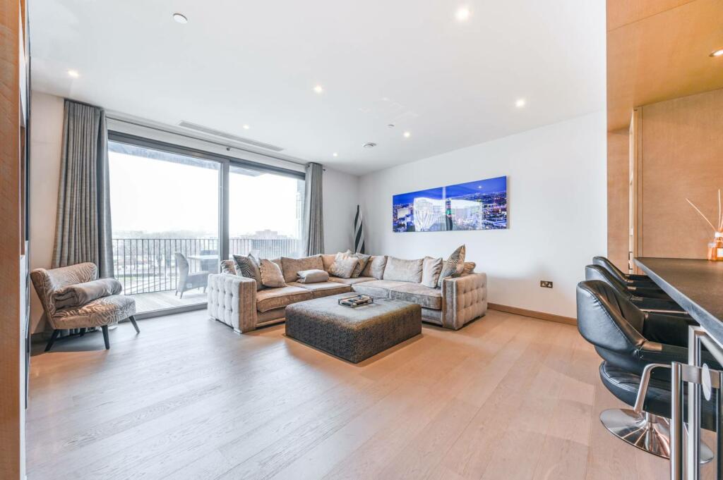 2 bedroom flat for sale in Legacy Building, Embassy Gardens, Nine Elms