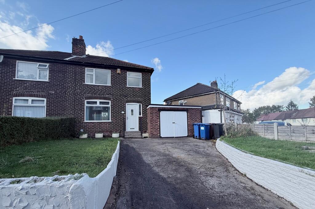 Main image of property: Dorset Avenue, Sk8