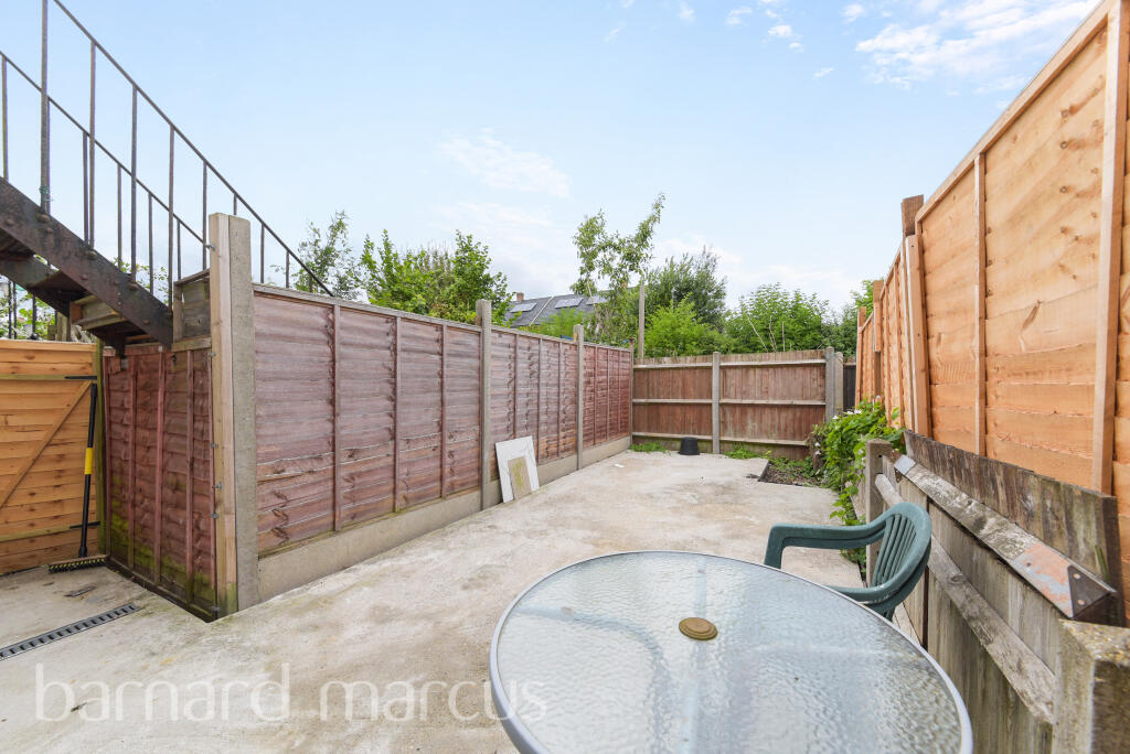 Main image of property: De'Arn Gardens, MITCHAM