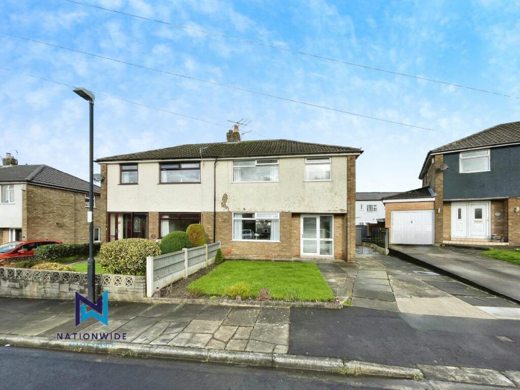 3 bedroom semidetached house for sale in Broad Oak Close, Adlington, PR6