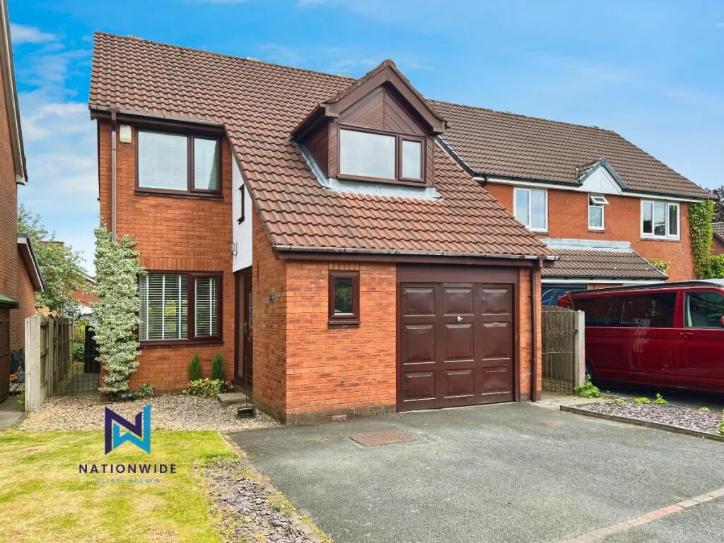 3 bedroom detached house for sale in Rowan Croft, ClaytonleWoods