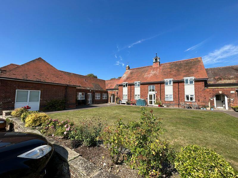 2 bedroom retirement property for sale in Gorringe Avenue, Dartford, DA4