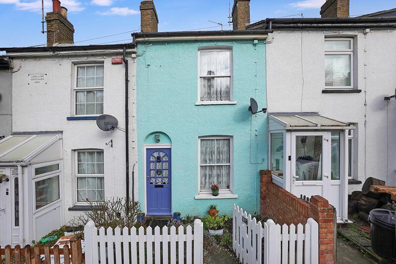 2 bedroom terraced house for sale in New Road, South Darenth, DA4