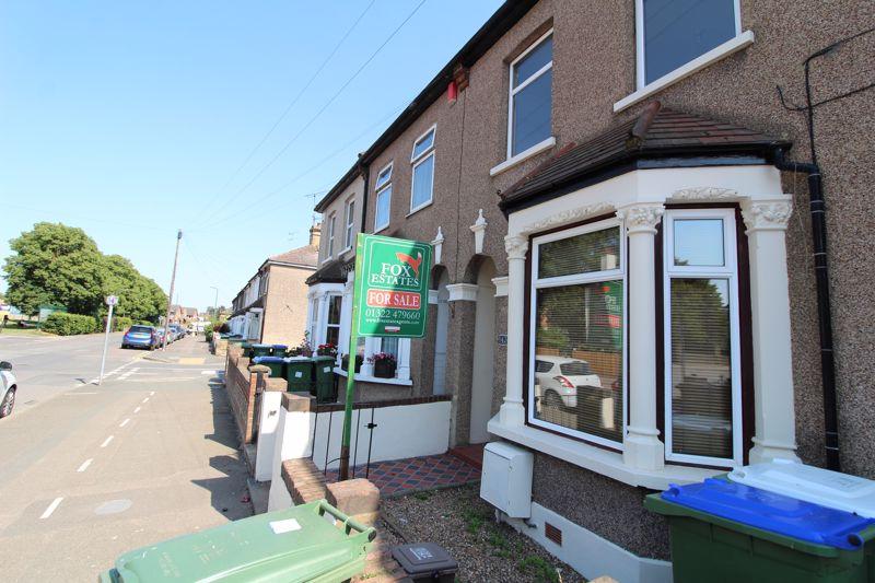 4 bedroom terraced house for sale in Slade Green Road, Erith, DA8