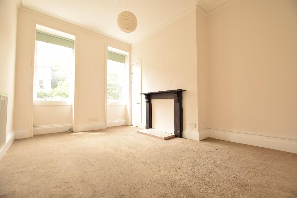 Main image of property: Flat 2 25 Paragon, Bath, Somerset, BA1
