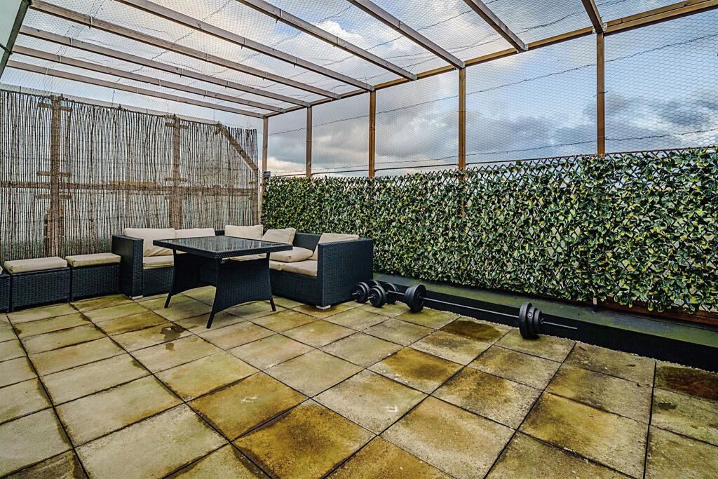 Additional property image - Edinburgh Gate, Harlow