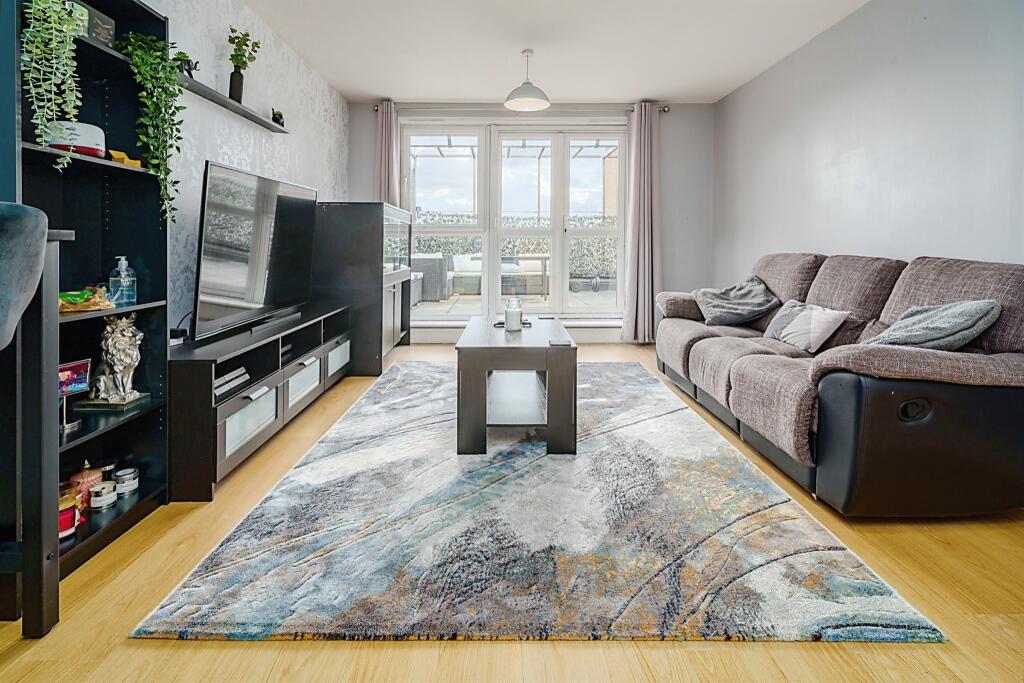 Additional property image - Edinburgh Gate, Harlow
