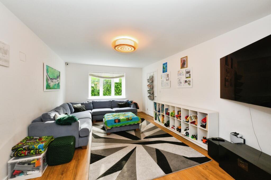 Additional property image - Taylor Close, Harlow