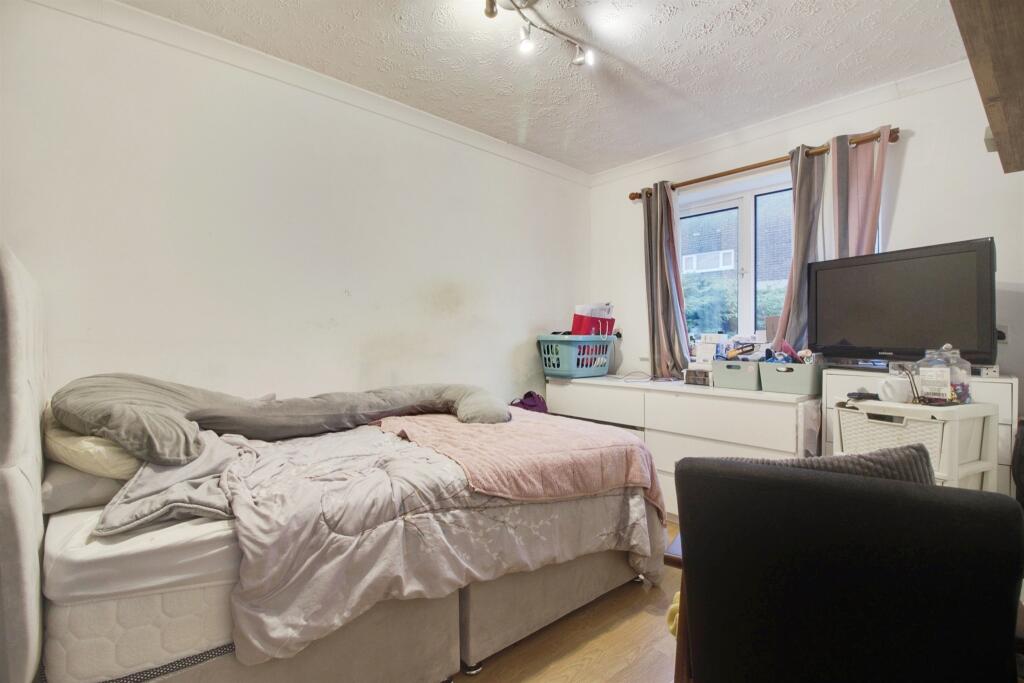 Additional property image - Shawbridge, Harlow