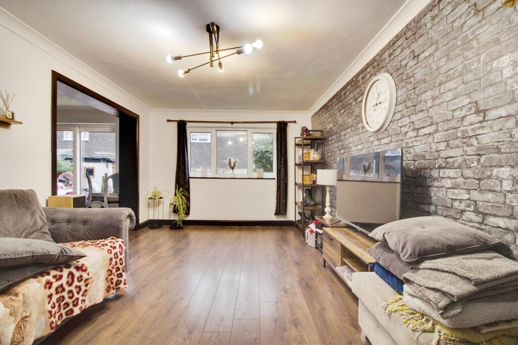 Additional property image - Shawbridge, Harlow