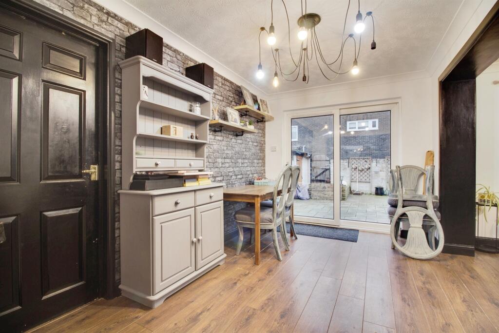 Additional property image - Shawbridge, Harlow