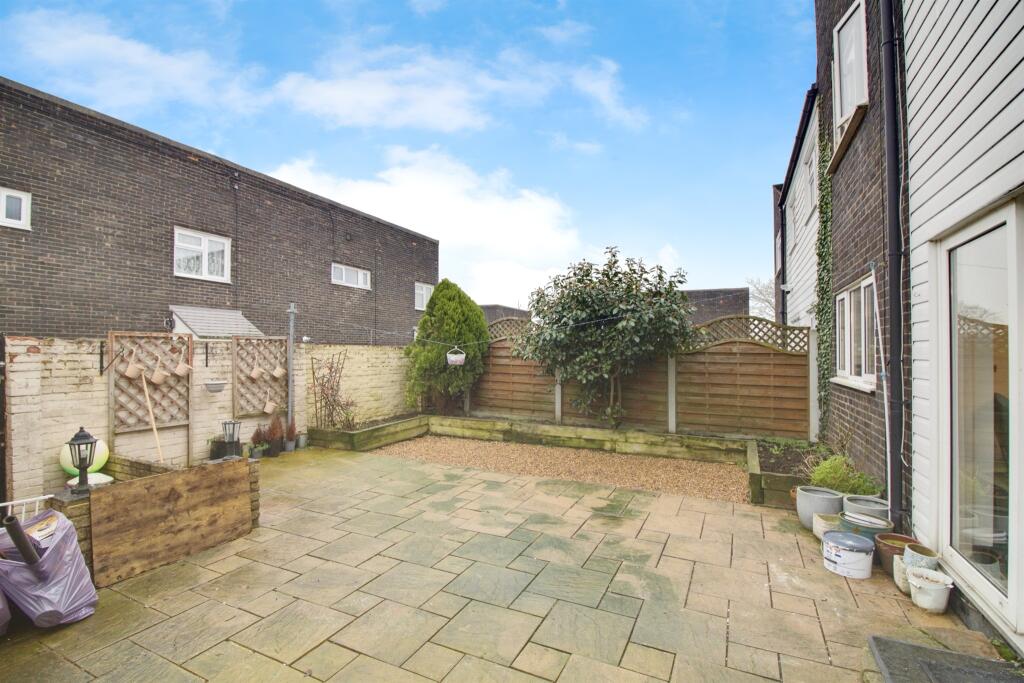 Additional property image - Shawbridge, Harlow