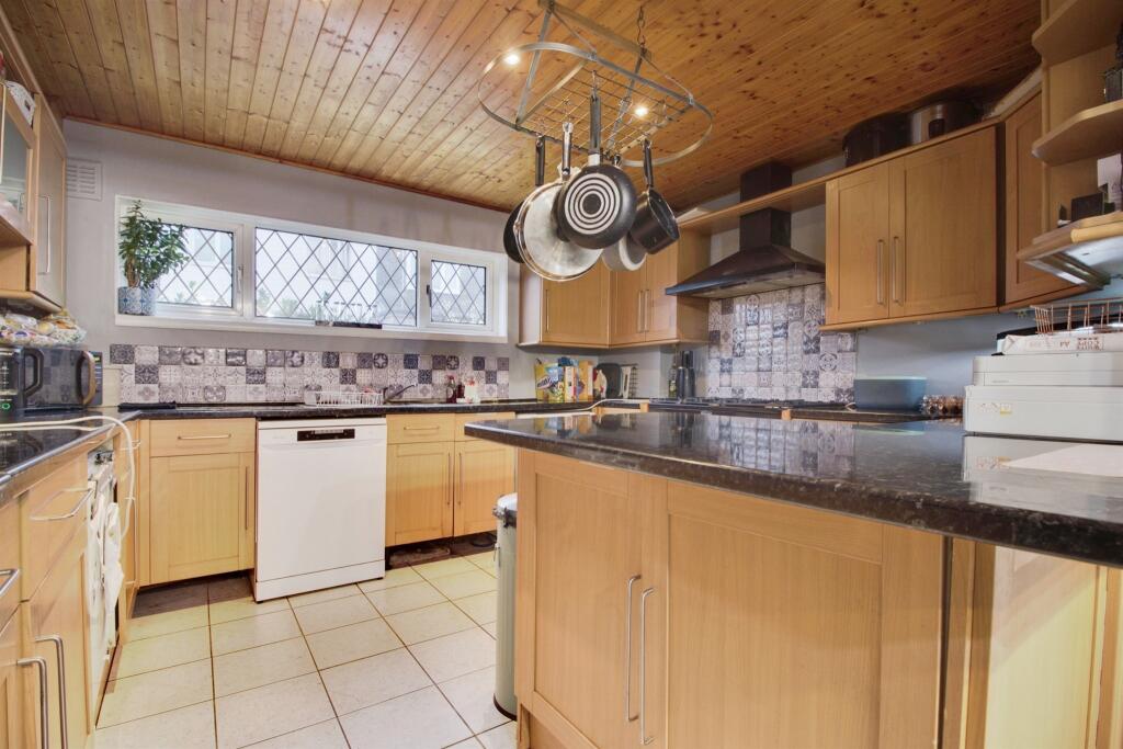 Additional property image - Shawbridge, Harlow
