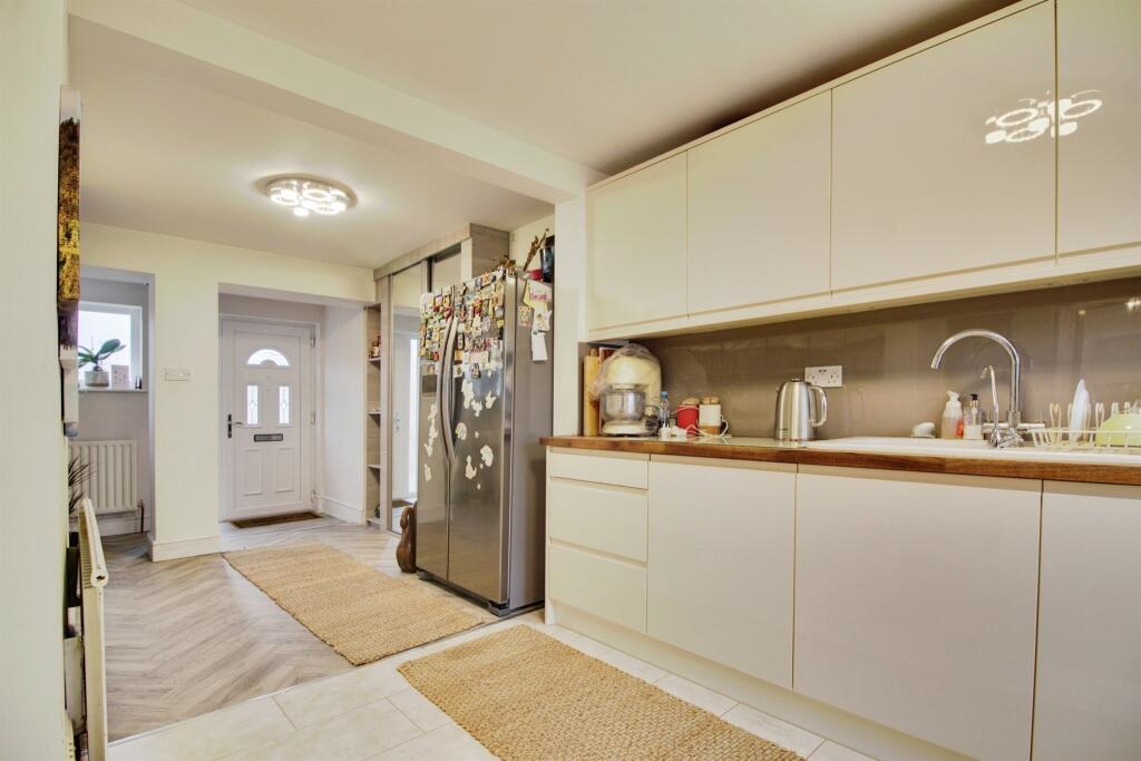 Additional property image - Hookfield, HARLOW