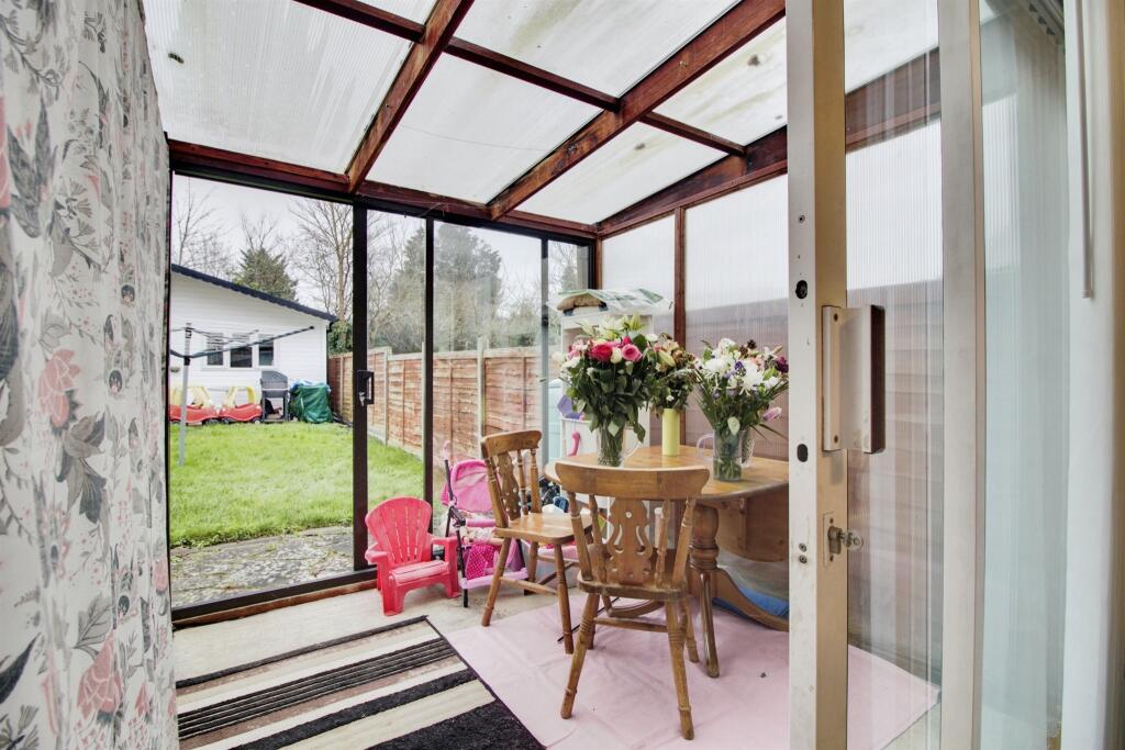 Additional property image - Hookfield, HARLOW