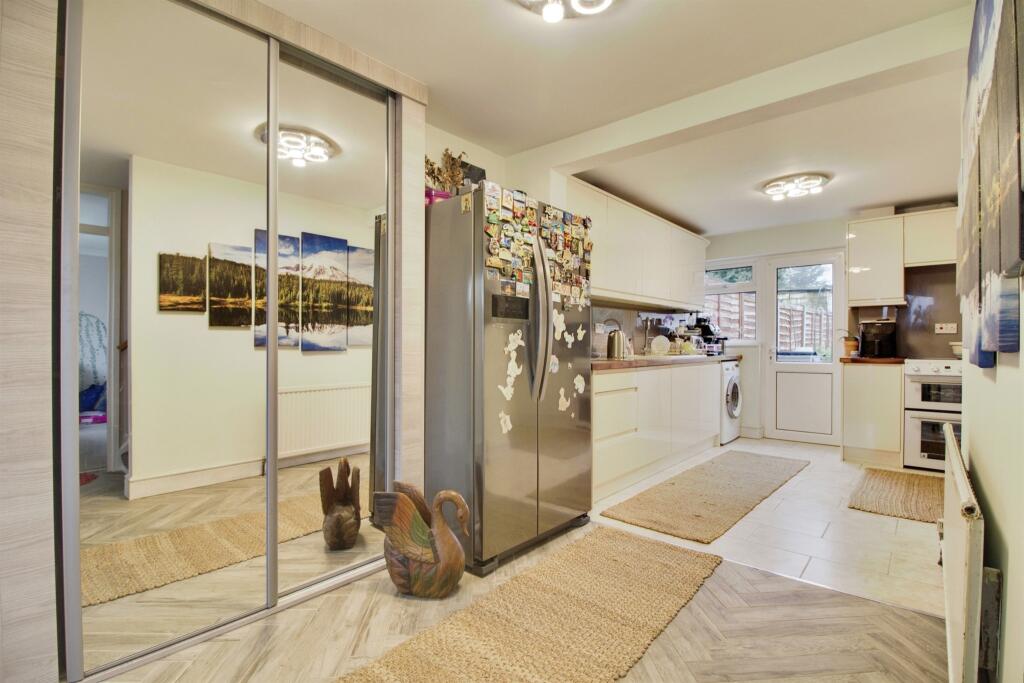 Additional property image - Hookfield, HARLOW