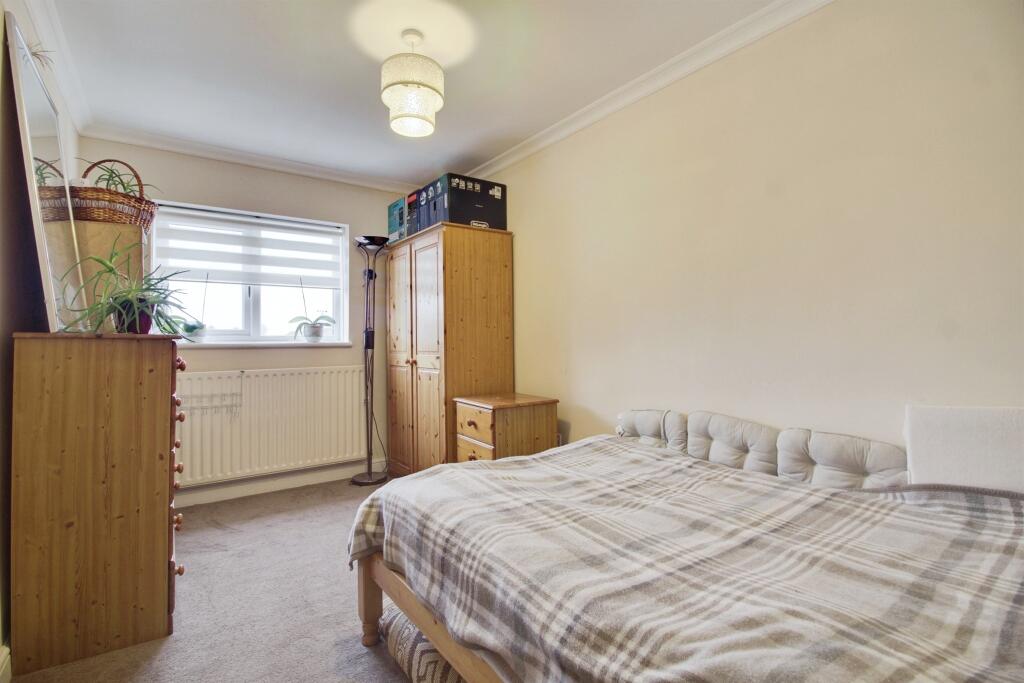 Additional property image - Hookfield, HARLOW