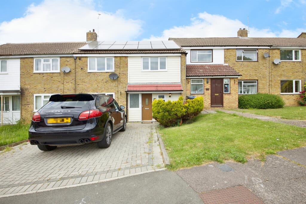 Main image of property: Wharley Hook, HARLOW