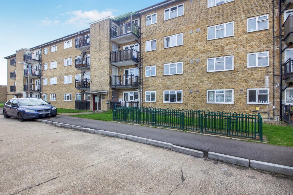 Main image of property: Ladyshot, Harlow