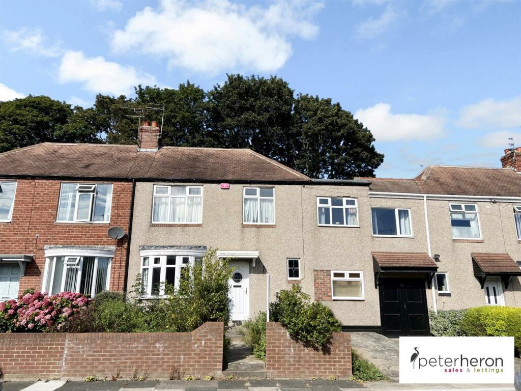 3 bedroom terraced house for sale in Deepdene Road, Seaburn, Sunderland