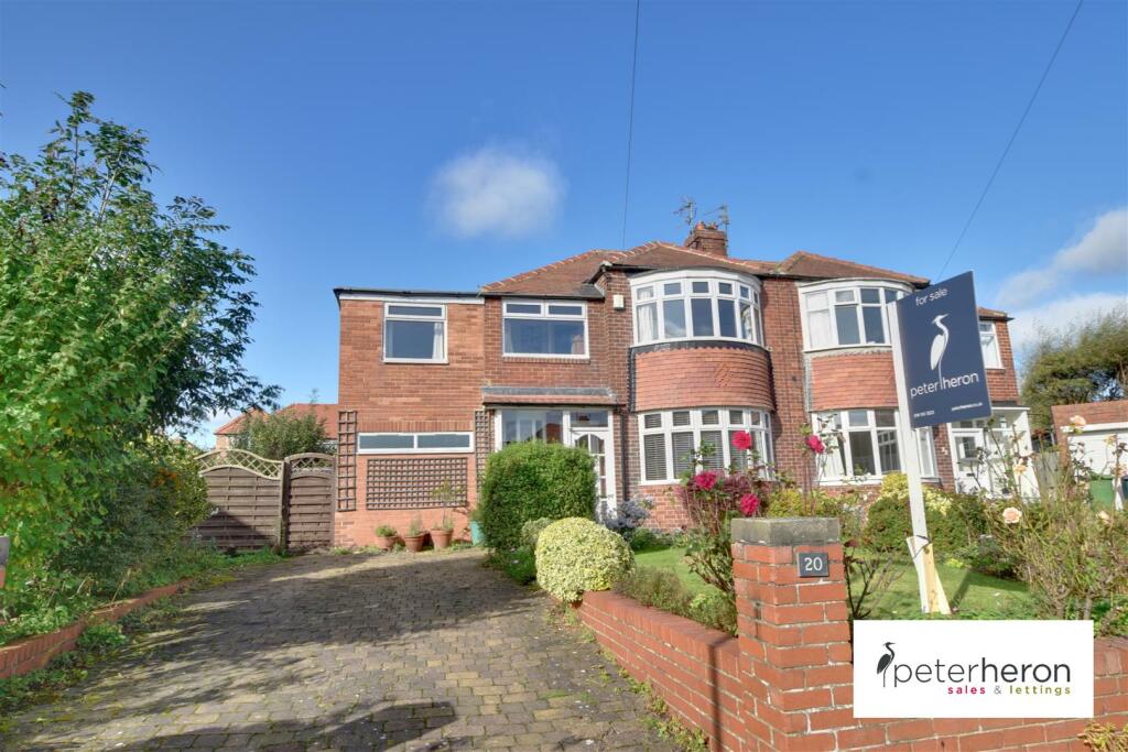 4 bedroom semidetached house for sale in Eskdale Road, South Bents