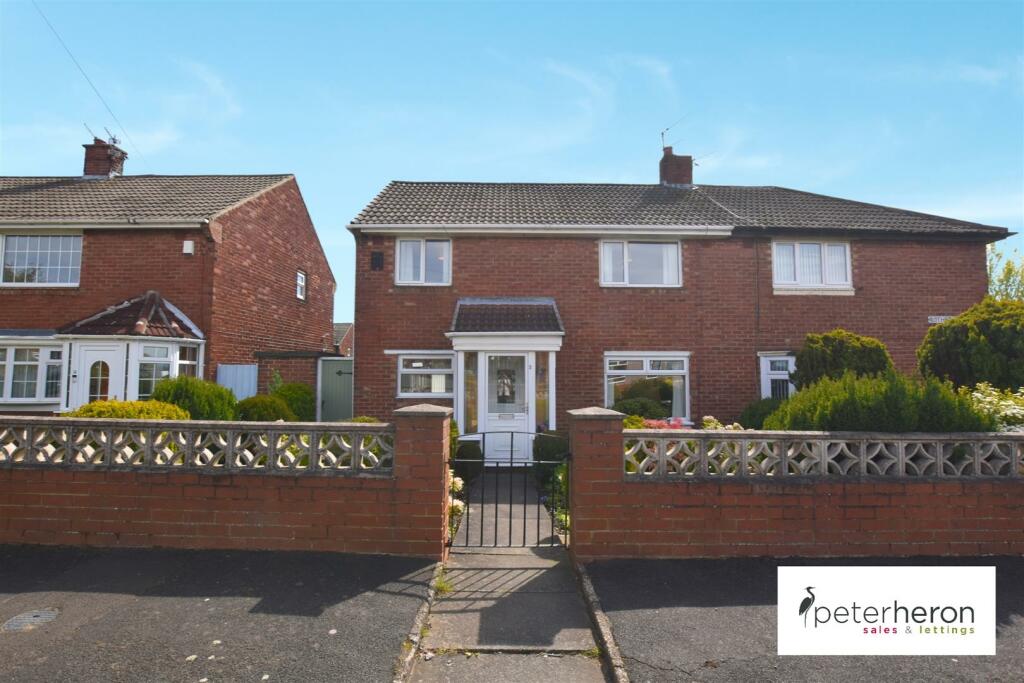 3 bedroom semidetached house for sale in Rotherfield Road, Redhouse