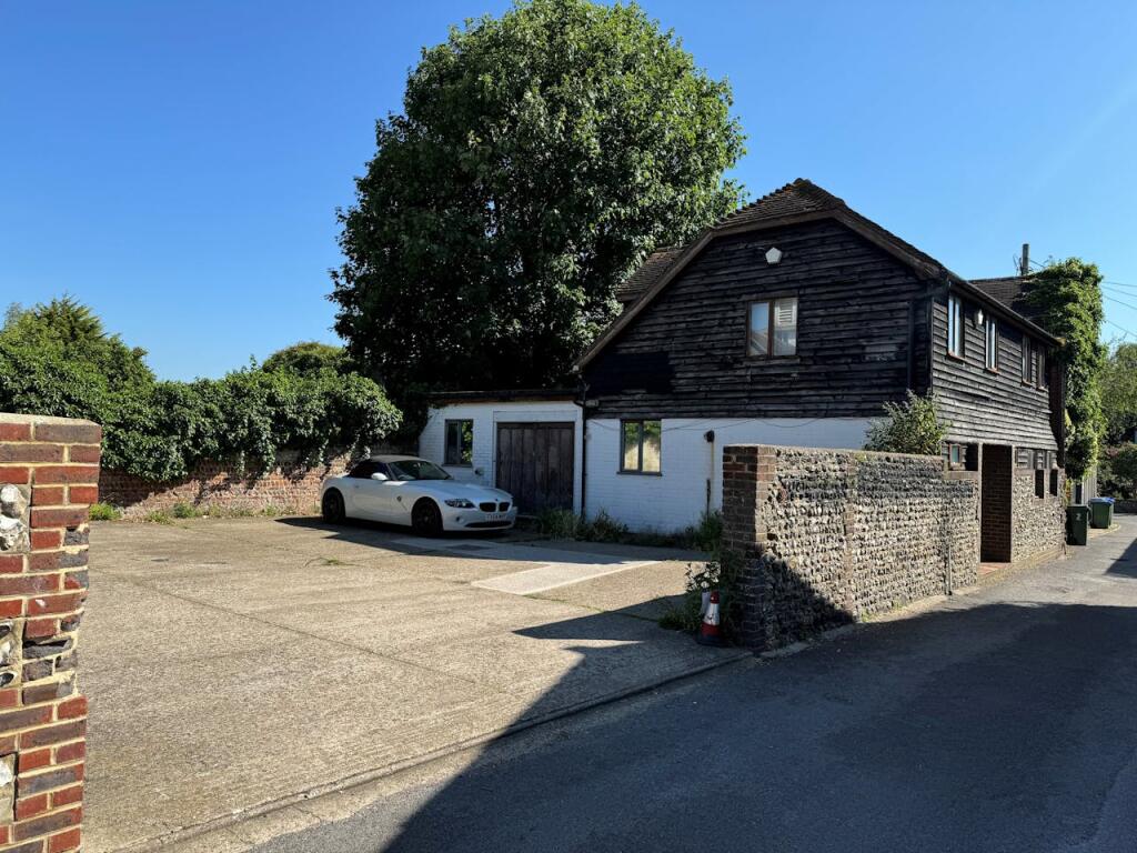 Additional property image - 68 High Street, Steyning, BN44 3RD