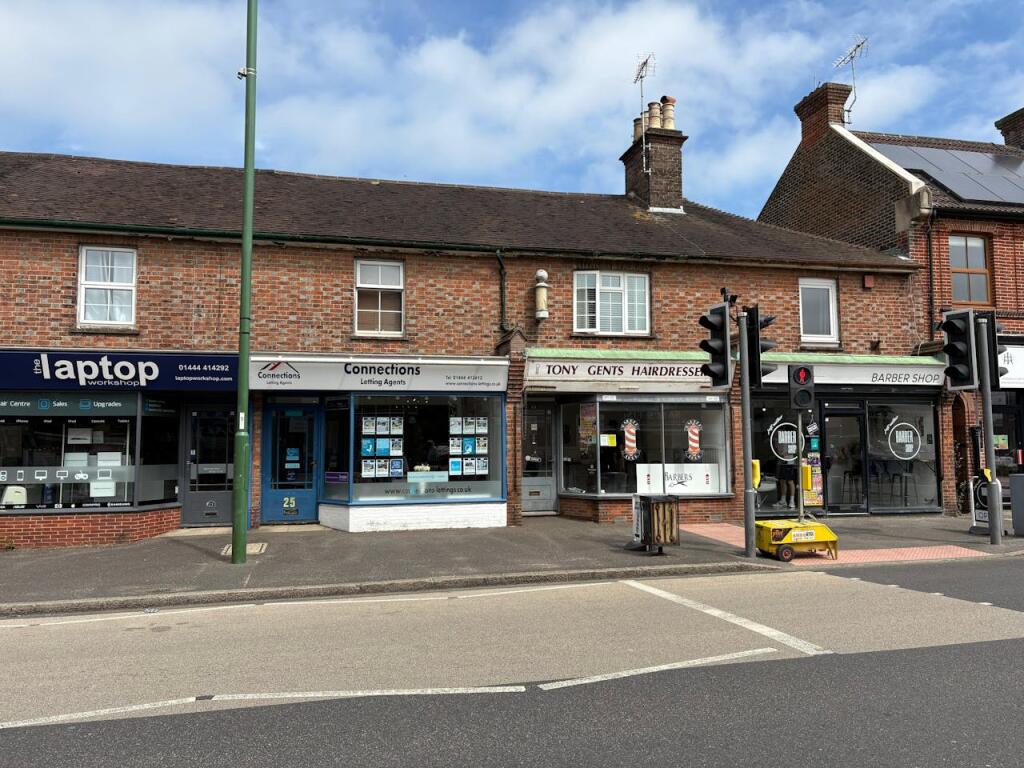 Main image of property: 25 Sussex Road, Haywards Heath, RH16 4DZ