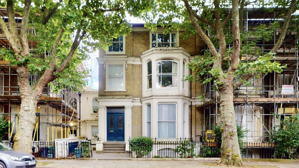 2 bedroom flat for sale in Pemberton Gardens, Archway, N19