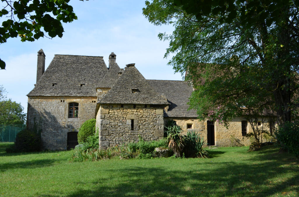 Main image of property: SAINT-AMAND-DE-COLY