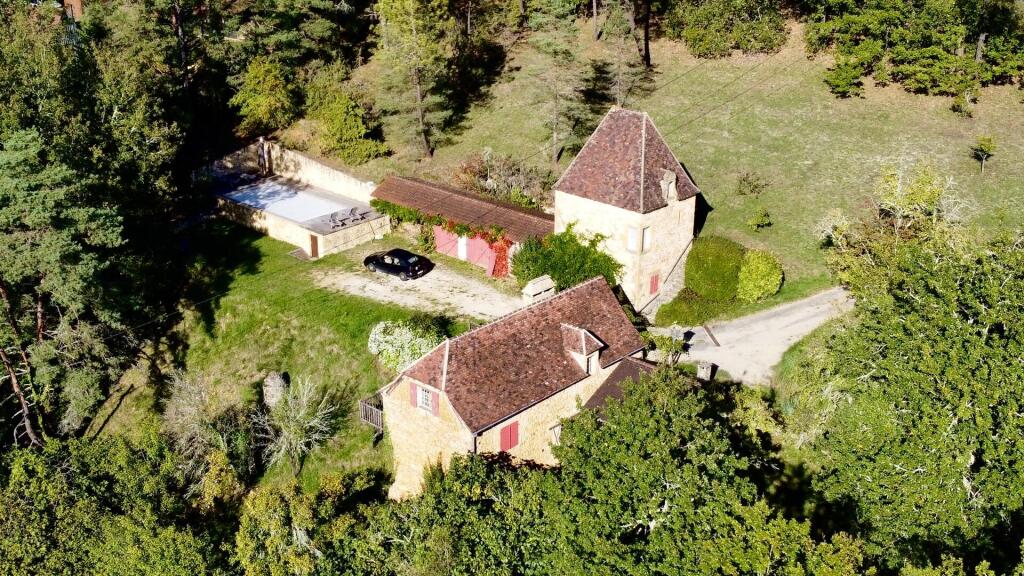 Main image of property: SAINT-LEON-SUR-VEZERE