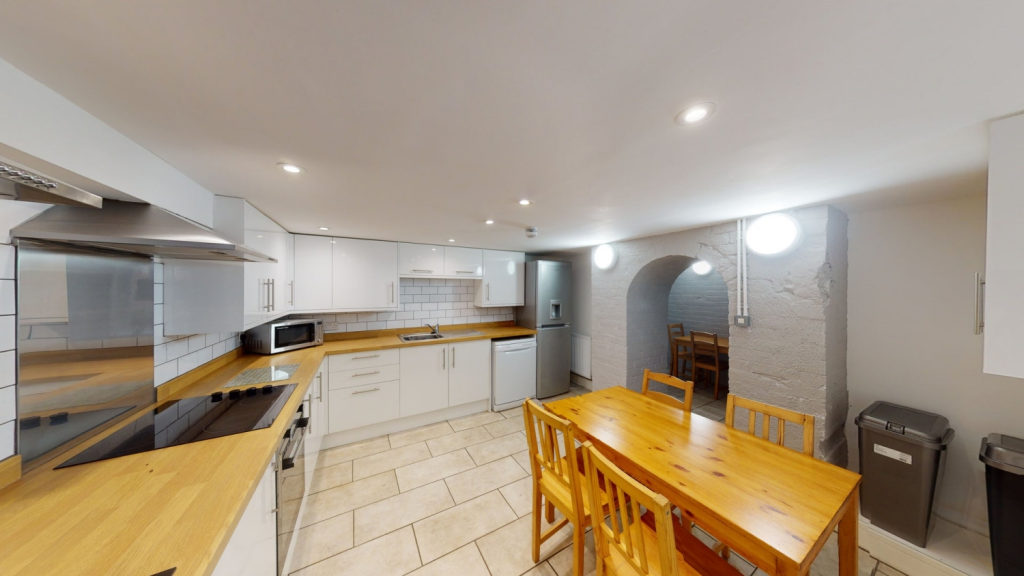 Main image of property: 18 Newstead Grove, The Arboretum, Nottingham, NG1 4GZ