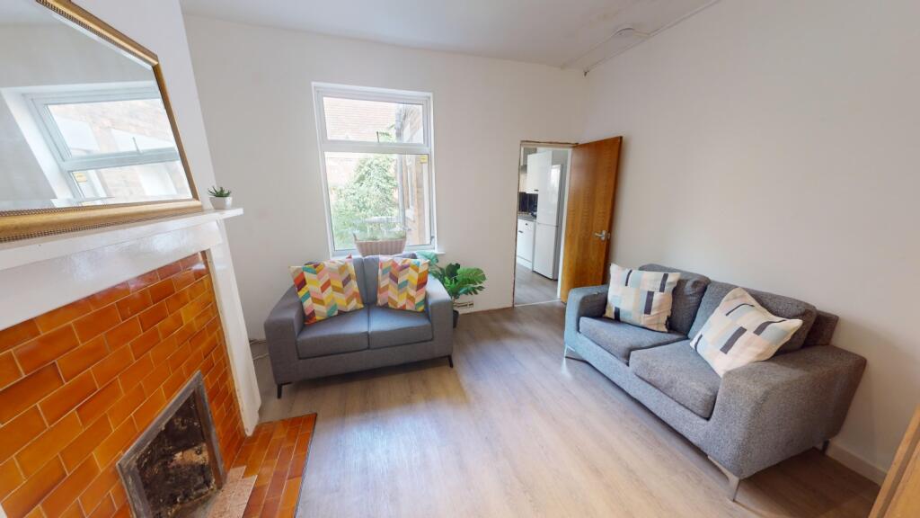 Main image of property: 36, Wellington Street, Nottingham, NG3 1DX