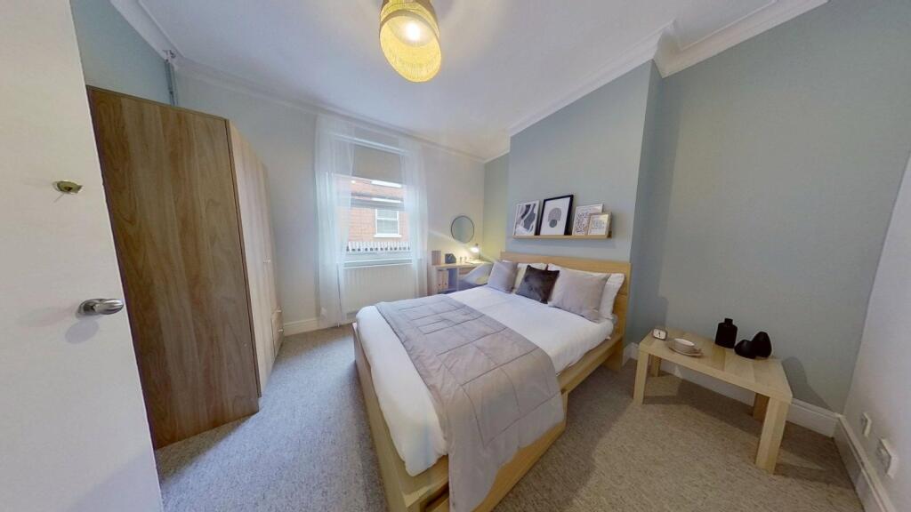 Main image of property: 12 Ridding Terrace, Nottingham, NG3 1DW