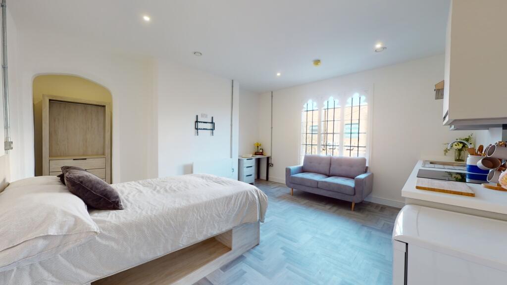 Main image of property: Flat 5 Plumptre Court, Poplar Street, Nottingham, Nottinghamshire, NG1