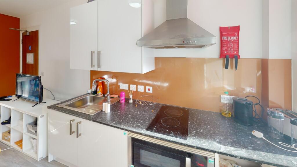 Main image of property: Studio 18 Express Buildings